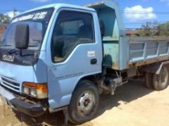 isuzu npr  ดั๊มท์