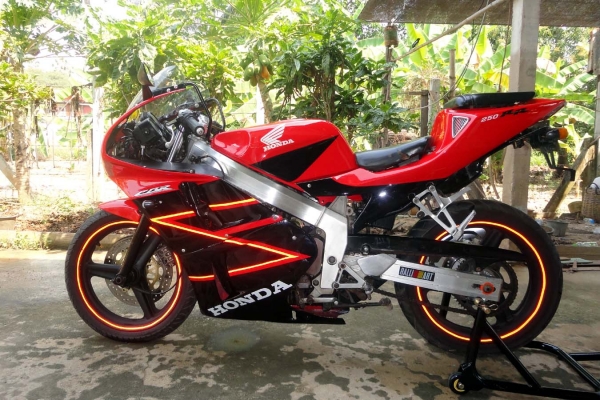 ขาย CBR250r MC19 4สูบ ทะเบียนแท้ลดไปเลย48000