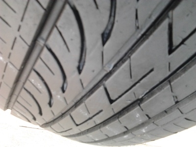 ขายยาง205/65/15 ปี12/2เส้น*11/2เส้น BRIDGESTONE GR90 1 ชุด  ราคา :  3,800.00  บาท