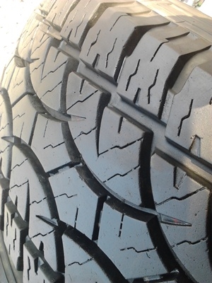 ขายยาง235/75/15 ปี 2610 THUNDERER RANGER A/T 1 คู่  ราคา :  4,000.00  บาท