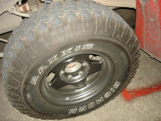 ขายยาง  MUD MAXXIS  265 x 75 x 16  สวยๆ เชิญครับ