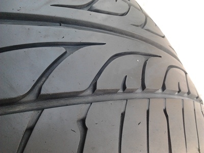 ขายยาง225/50/17 ปี 11 DUNLOP SP LM703 1 ชุด  ราคา :  5,500.00  บาท