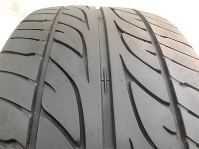 ขายยาง225/50/17 ปี 11 DUNLOP SP LM703 1 ชุด  ราคา :  5,500.00  บาท