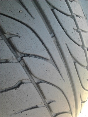 ขายยาง205/45/17 ปี 2510 DUNLOP LM703 1 คู่  ราคา :  1,400.00  บาท