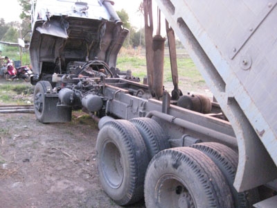 ขาย Isuzu Roccy สิบล้อสองเพลาดั้มพ์ ห้างเดิมๆ สภาพดี พร้อมใช้ โทร 088-4501277