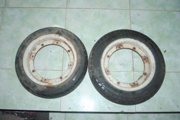ขายล้อชาลี ราคาคู่ละ 900  หลาายคู่ครับ