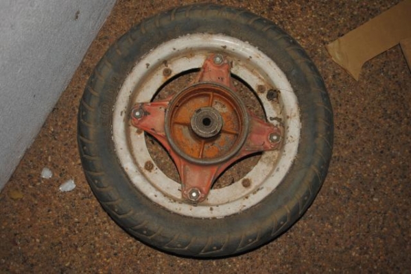 ขายล้อชาลี ราคาคู่ละ 900  หลาายคู่ครับ