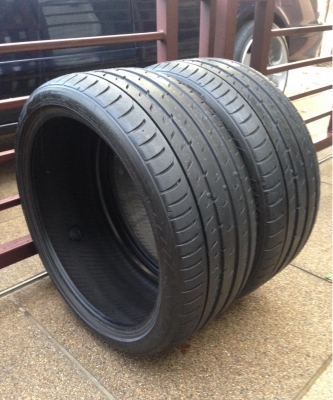 ยางคู่ Toyo 245 35 19 สิ้นปี12 ดอกสวย ใช้ยาว