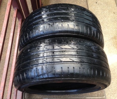 ยางคู่ Bridstone S001 245 45 19 กลางปี13 ดอกเยอะ ยางคู่ Bridstone S001 245 45 19 กลางปี13 ดอกเยอะ