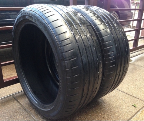 ยางคู่ Bridstone S001 245 45 19 กลางปี13 ดอกเยอะ ยางคู่ Bridstone S001 245 45 19 กลางปี13 ดอกเยอะ