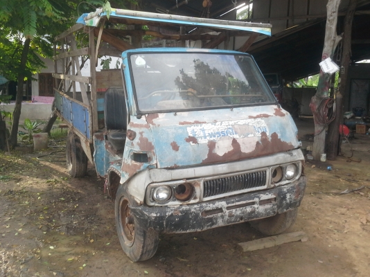 จองแล้ว พร้อมเปลี่ยนหัวให้สวยๆครับอีแต๋น ยันมาร์ 14 แรง เครื่องยังใหม่มาก(แค่เครื่องก็คุ้มแล้วครับ)  เกียร์อีซูซุ 100 ช่วงล่างโตโยต้า ไดน่า สตาร์ทมือ