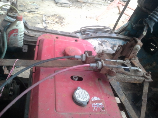 จองแล้ว พร้อมเปลี่ยนหัวให้สวยๆครับอีแต๋น ยันมาร์ 14 แรง เครื่องยังใหม่มาก(แค่เครื่องก็คุ้มแล้วครับ)  เกียร์อีซูซุ 100 ช่วงล่างโตโยต้า ไดน่า สตาร์ทมือ