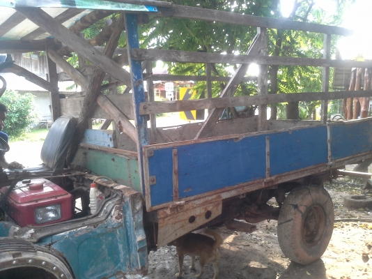 จองแล้ว พร้อมเปลี่ยนหัวให้สวยๆครับอีแต๋น ยันมาร์ 14 แรง เครื่องยังใหม่มาก(แค่เครื่องก็คุ้มแล้วครับ)  เกียร์อีซูซุ 100 ช่วงล่างโตโยต้า ไดน่า สตาร์ทมือ