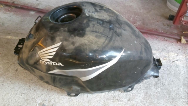 ขายถังน้ำมัน cbr 250 หัวฉีด ตามสภาพ