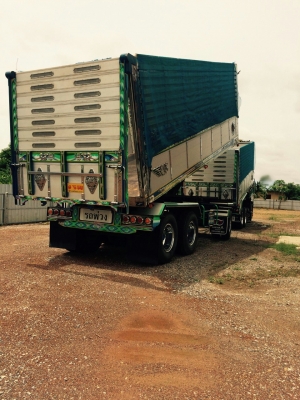 ขายดาวน์รถพ่วง 22 ล้อ แท่.ลูก กระบะเนียมคอกเกษตรดั้ม HINO 380 ปี.56 รถสวย ราคา.1200000 สนใจลองคุยกันได้ครับ