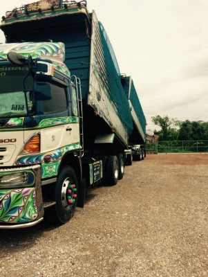 ขายดาวน์รถพ่วง 22 ล้อ แท่.ลูก กระบะเนียมคอกเกษตรดั้ม HINO 380 ปี.56 รถสวย ราคา.1200000 สนใจลองคุยกันได้ครับ