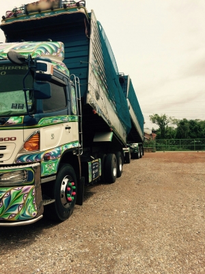 ขายดาวน์รถพ่วง 22 ล้อ แท่.ลูก กระบะเนียมคอกเกษตรดั้ม HINO 380 ปี.56 รถสวย ราคา.1200000 สนใจลองคุยกันได้ครับ