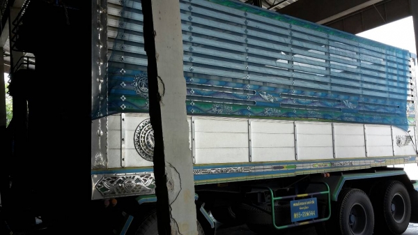 ขายดาวน์รถพ่วง 22 ล้อ แท่.ลูก กระบะเนียมคอกเกษตรดั้ม HINO 380 ปี.56 รถสวย ราคา.1200000 สนใจลองคุยกันได้ครับ