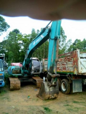 ขายรถแบคโค KOBELCO SK200-5 เครื่องเดิม ปั้มเดิม เอวแน่น ไฟฟ้าเต็ม เอกสารใบซื้อขาย สนใจโทร 090-8588220คุณนะ 093-3258446คุณบิว ID:narong498 หรือเข้าดูสินค้าอื่นๆได้ที่ www.truck.in.th/498 หรือเพจFacebook ณรงค์ ซื้อขายรถมือสอง (เว็บไซต์ส่วนตัว) หรือFacebook