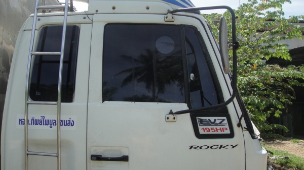 หัว ROCKY เก่านอก สวยเดิมๆ อุปกรณ์ครบยกใส่รถวิ่งได้เลย ราคาถูก หัว ROCKY เก่านอก สวยเดิมๆ อุปกรณ์ครบยกใส่รถวิ่งได้เลย ราคาถูก