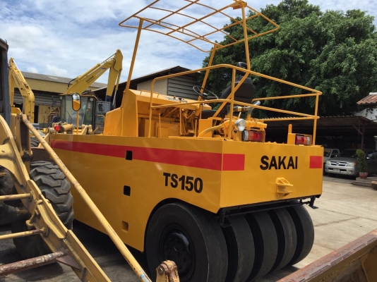 ขายด่วนรถบดล้อยาง9ล้อ SAKAI TS150 ยางใหม่ พร้อมใช้งาน เล่มทะเบียน