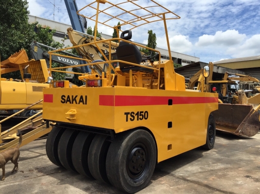 ขายด่วนรถบดล้อยาง9ล้อ SAKAI TS150 ยางใหม่ พร้อมใช้งาน เล่มทะเบียน