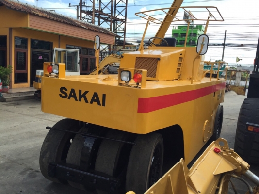 ขายด่วนรถบดล้อยาง9ล้อ SAKAI TS150 ยางใหม่ พร้อมใช้งาน เล่มทะเบียน
