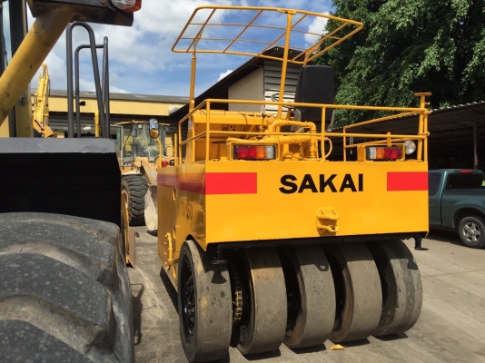 ขายด่วนรถบดล้อยาง9ล้อ SAKAI TS150 ยางใหม่ พร้อมใช้งาน เล่มทะเบียน