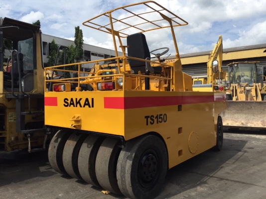ขายด่วนรถบดล้อยาง9ล้อ SAKAI TS150 ยางใหม่ พร้อมใช้งาน เล่มทะเบียน
