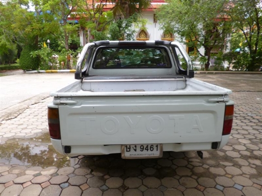 TOYOTA สี่ประตูโรงงานแท้ ขาย 82000 บาทครับ TOYOTA สี่ประตูโรงงานแท้ ขาย 82000 บาทครับ