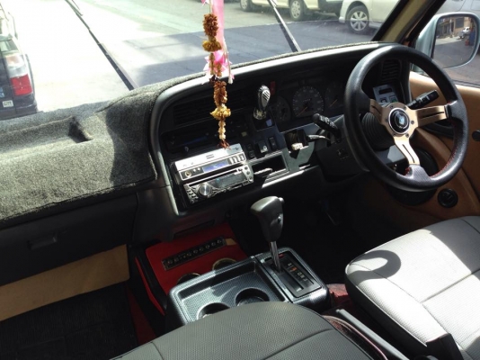 ขายรถตู้ 2jz lpg หัวฉีด versus ปี2004 ไม่เคยชน บางเจี๊ยบ