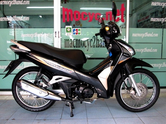 wave 125 i สีดำ อมตะสีนิยม ( สต๊าทมือ ) รถเดือน ธันวาคม ปี 57 ไมล์ 5 พันโล ยางหน้าหลังใหม่ แถม 3 รายการ 37900