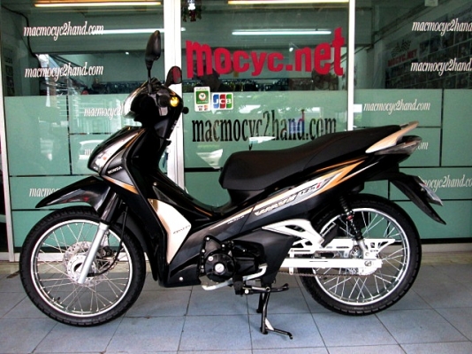 wave 125 i สีดำ อมตะสีนิยม ( สต๊าทมือ ) รถเดือน ธันวาคม ปี 57 ไมล์ 5 พันโล ยางหน้าหลังใหม่ แถม 3 รายการ 37900
