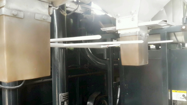 ขายรถเกี่ยวข้าว คูโบต้า รุ่น DC 60 ขายรถเกี่ยวข้าว คูโบต้า รุ่น DC 60