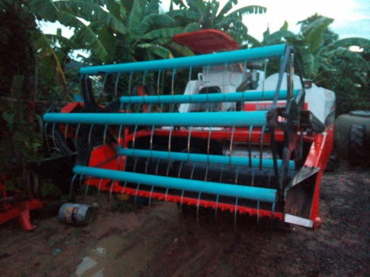 ขายรถเกี่ยวข้าว คูโบต้า รุ่น DC 60 ขายรถเกี่ยวข้าว คูโบต้า รุ่น DC 60