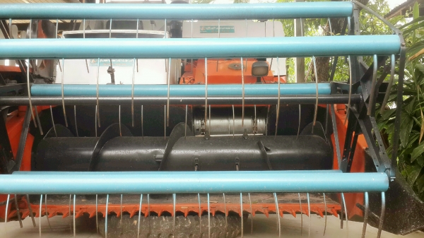 ขายรถเกี่ยวข้าว คูโบต้า รุ่น DC 60 ขายรถเกี่ยวข้าว คูโบต้า รุ่น DC 60