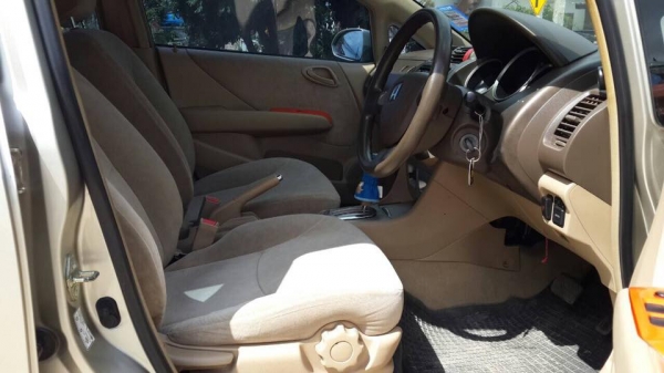 ขาย Honda city zx ปี 49 สีบรอนซ์ทองสวย เกียร์ออโต้ ราคา 235,000 บาท ++++++++