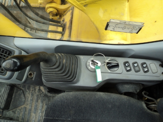 PC30-7E # 28163 7991ชั่วโมง รถปี1995  เก่าญี่ปุ่น