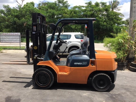 ขาย ฟอล์คลิฟต์ 3 ตัน TOYOTA 7FD30 รถเก่านำเข้าจากญี่ปุ่น