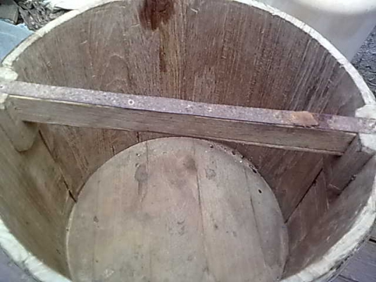 ขายถังข้าวไม้สัก20ล.มีตราครุฑ ขายถังข้าวไม้สัก20ล.มีตราครุฑ