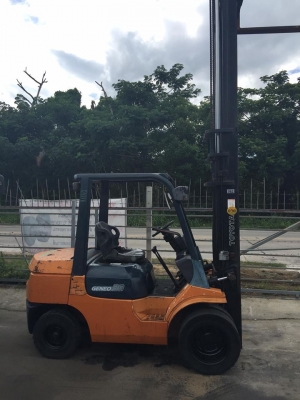 ขาย ฟอล์คลิฟต์ 3 ตัน TOYOTA 7FD30 รถเก่านำเข้าจากญี่ปุ่น เสา 4 เมตร