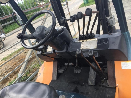 ขาย ฟอล์คลิฟต์ 3 ตัน TOYOTA 7FD30 รถเก่านำเข้าจากญี่ปุ่น เสา 4 เมตร