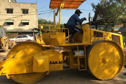 ขายด่วนรถบด3ล้อเหล็ก SAKAI R2 พร้อมใช้งาน เล่มทะเบียน ขายด่วนรถบด3ล้อเหล็ก SAKAI R2 พร้อมใช้งาน เล่มทะเบียน