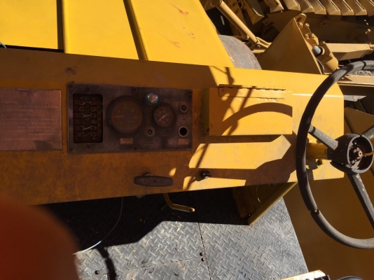 ขายด่วนรถบด3ล้อเหล็ก SAKAI R2 พร้อมใช้งาน เล่มทะเบียน ขายด่วนรถบด3ล้อเหล็ก SAKAI R2 พร้อมใช้งาน เล่มทะเบียน