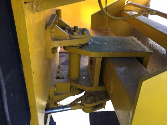 ขายด่วนรถบด3ล้อเหล็ก SAKAI R2 พร้อมใช้งาน เล่มทะเบียน ขายด่วนรถบด3ล้อเหล็ก SAKAI R2 พร้อมใช้งาน เล่มทะเบียน