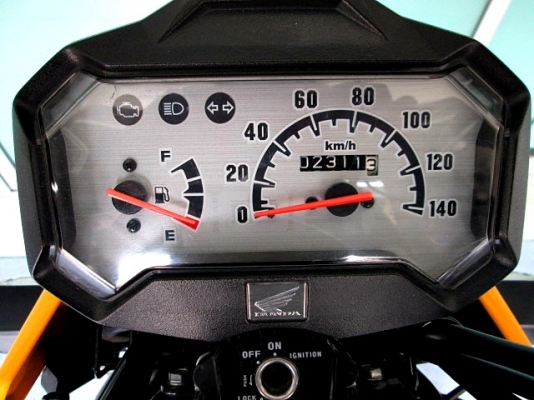 zoomer สีเหลืองตัวใหม่ รถเดือน กุมภาพันธ์ ปี 58 ไมล์ 2 พันโล รถ 5 เดือนไมล์น้อยราคาสุดคุ้ม แถม 4รายการ 39900