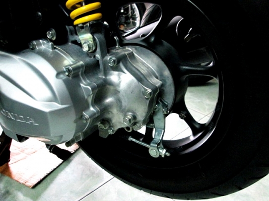 zoomer สีเหลืองตัวใหม่ รถเดือน กุมภาพันธ์ ปี 58 ไมล์ 2 พันโล รถ 5 เดือนไมล์น้อยราคาสุดคุ้ม แถม 4รายการ 39900