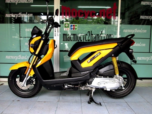 zoomer สีเหลืองตัวใหม่ รถเดือน กุมภาพันธ์ ปี 58 ไมล์ 2 พันโล รถ 5 เดือนไมล์น้อยราคาสุดคุ้ม แถม 4รายการ 39900