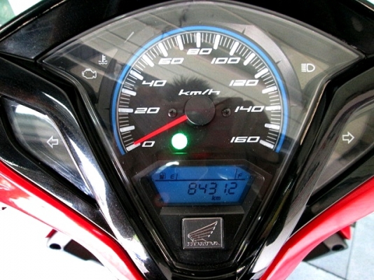 CLICK 125 i รุ่นท๊อปสุด id lingstop combibrake สีดำแดง รถเดือน พ.ค.ปี56 ไมล์ 8 พันโล แถม 3 รายการ 37900