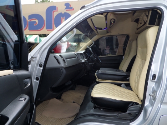 **สวยสุดๆ**COMMUTER ปี2008 D4D แต่งเต็มทั้งคัน แสงสีเสียงจัดเต็ม ราคา779,000 สนใจโทรติดต่อด่วน 087-775-8887